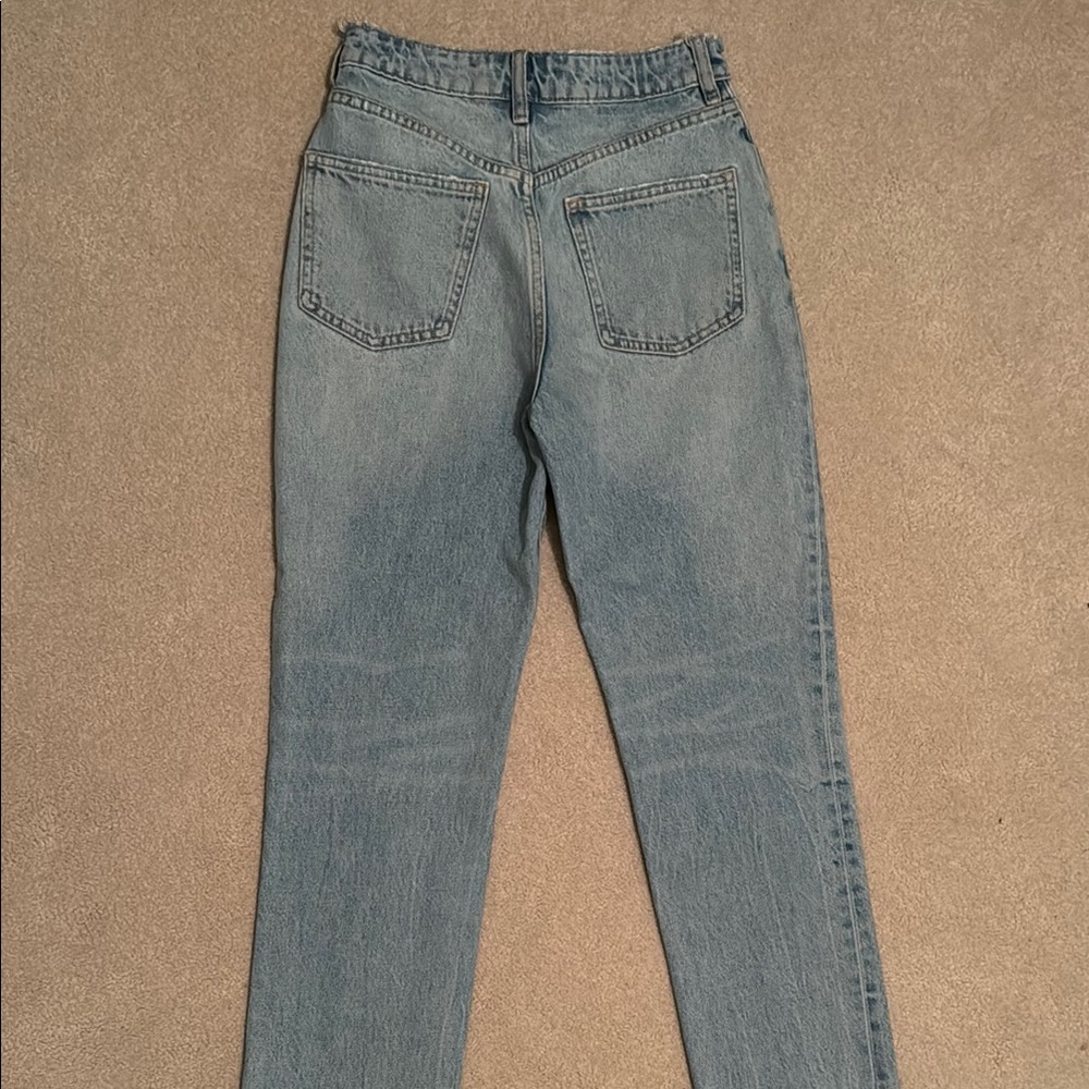 Zara Blue High-Waisted Jeans - Picture 5 of 6